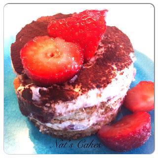 TIRAMISU DE FRESAS Y FRAMBUESAS