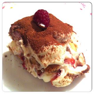 TIRAMISU DE FRESAS Y FRAMBUESAS