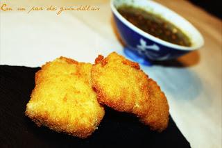 Bacalao-rebozado-salsa-limón-picante