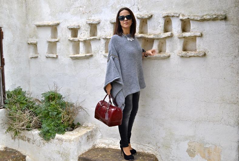 Jersey_Poncho_Outfit_Post_Zara_Str_04