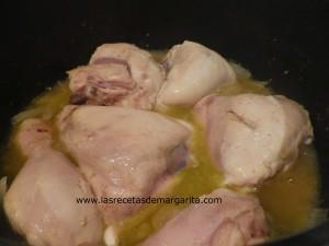 Pollo en pepitoria con salsa de almendras