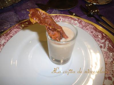 Chupito de lentejas con crujiente de jamón
