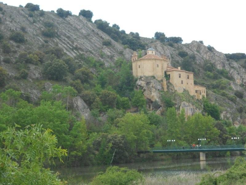 EL HIJO DEL BARBERO - Alejandra Mateos