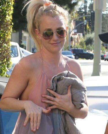 Britney regresó a la soltería y dejó de usar sostén, ¡que viva la libertad!