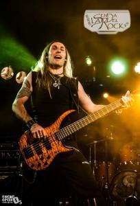 CRONICA Y FOTOS DE SANTELMO+ASFALTIKA+SINESTRESS EN FUENLABRADA.