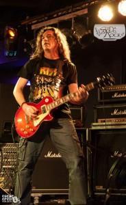 CRONICA Y FOTOS DE SANTELMO+ASFALTIKA+SINESTRESS EN FUENLABRADA.