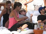 Leonardo DiCaprio, vacaciones rodeado hermosas mujeres (+fotos)