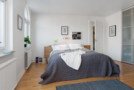 ventanas de doble o triple cristal suelos de madera muebles de jardín muebles de exterior luces de ambiente jacuzzi de madera en la terraza interiores diafanos hogares refugios diseño escandinavo diseño diafano diseño de interiores diseño de exteriores decoración sueca decoración nórdica decoración en europa decoración diáfana decoración de salones decoración de invierno decoración de interiores decoración de duplex y aticos decoración de dormitorios decoración de cocinas abiertas cocinas modernas cocinas blancas calefacción por suelo radiante y chimenea blog de interiores blog de estilo nórdico blog de decoración 