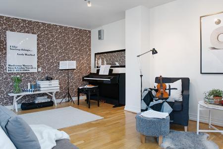 ventanas de doble o triple cristal suelos de madera muebles de jardín muebles de exterior luces de ambiente jacuzzi de madera en la terraza interiores diafanos hogares refugios diseño escandinavo diseño diafano diseño de interiores diseño de exteriores decoración sueca decoración nórdica decoración en europa decoración diáfana decoración de salones decoración de invierno decoración de interiores decoración de duplex y aticos decoración de dormitorios decoración de cocinas abiertas cocinas modernas cocinas blancas calefacción por suelo radiante y chimenea blog de interiores blog de estilo nórdico blog de decoración 