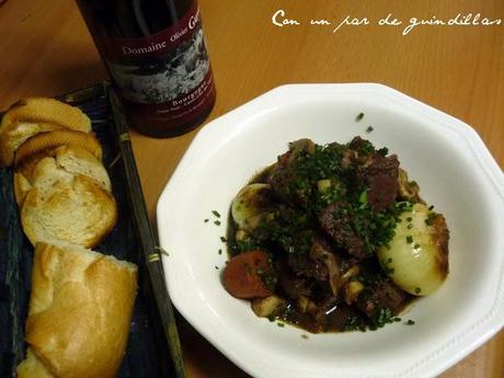 Buey a la borgoñona Buey-borgoñona