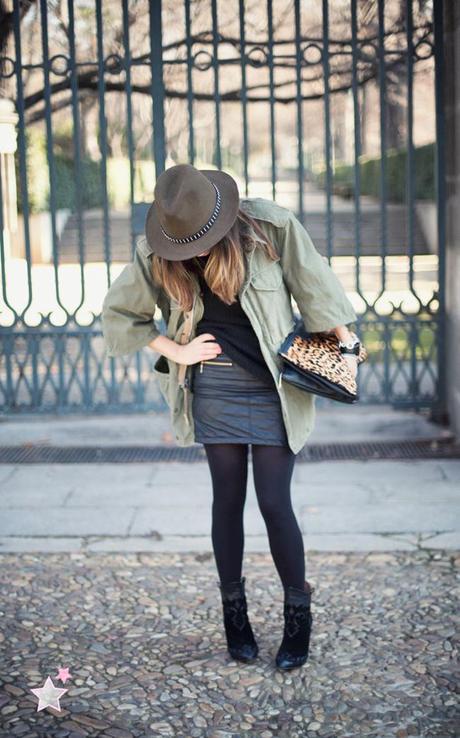 black zipper leather skirt