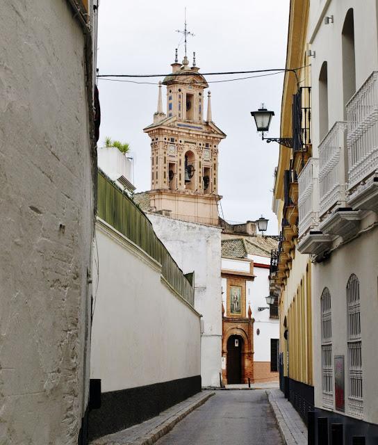 La espadaña del Convento de Santa Paula.