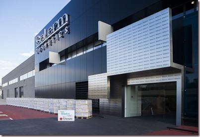 CRUZ ROJA thumb La Fundación Salerm Cosmetics dona 10.000 litros de champú a Cruz Roja española‏