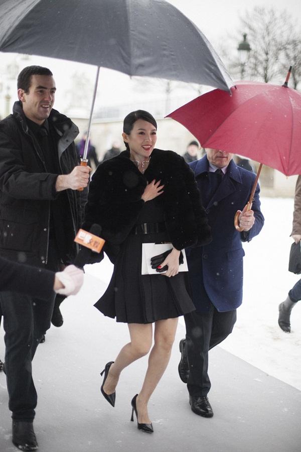 Haute Couture: Street Style Vol. I