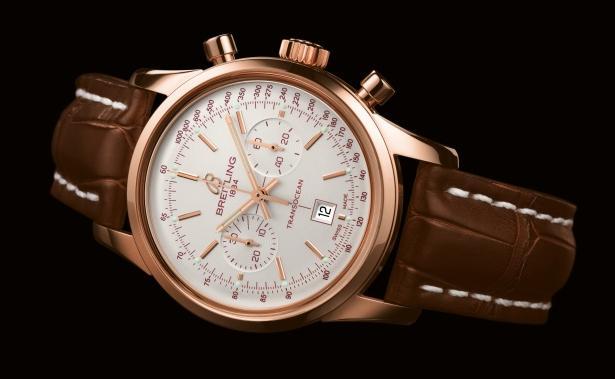 Primera Clase en versión femenina con Breitling