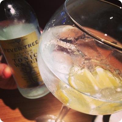 GIN TONIC