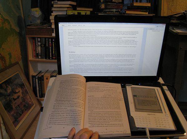 laptop-reader-book
