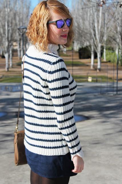 Look Navy + botas XXL+ gafas espejo