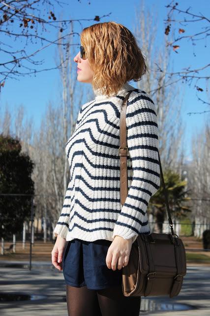 Look Navy + botas XXL+ gafas espejo