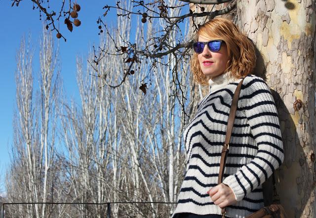Look Navy + botas XXL+ gafas espejo