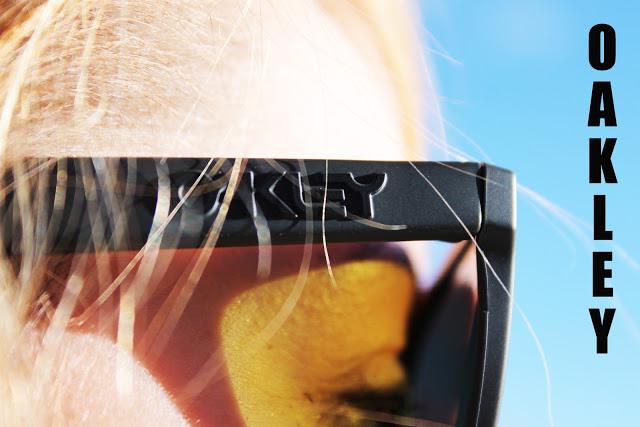 Look Navy + botas XXL+ gafas espejo