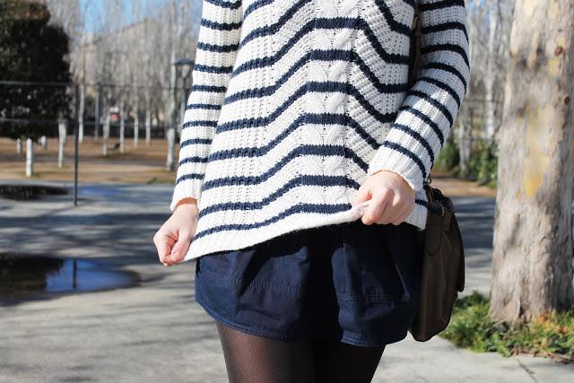 Look Navy + botas XXL+ gafas espejo