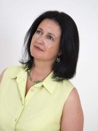 Hoy entrevistamos a Yashmina Shawki, autora, entre otras, de Kurdos, destino libertad