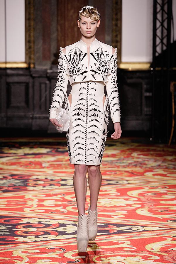 Iris Van Herpen y Chanel Couture 2013