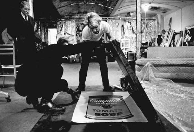 Planes para este fin de semana: Andy Warhol y The Factory llegan a La Coruña de la mano de Atlántica Centro de Arte