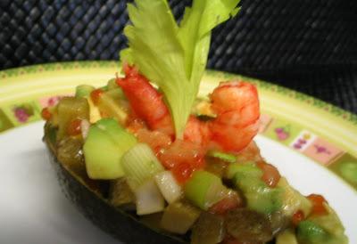 AGUACATE CON GAMBAS