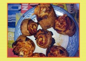 Rollitos de hojaldre con jamón y queso