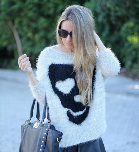 UPS... IN SNEAKERS AGAIN