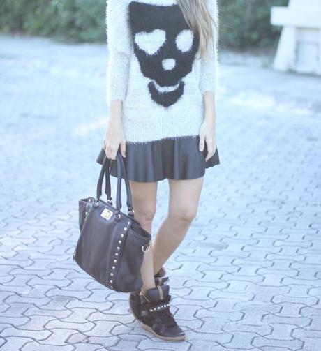 UPS... IN SNEAKERS AGAIN