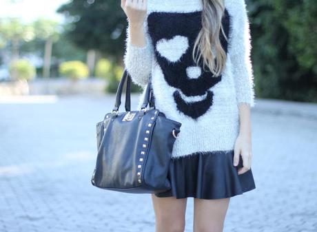 UPS... IN SNEAKERS AGAIN