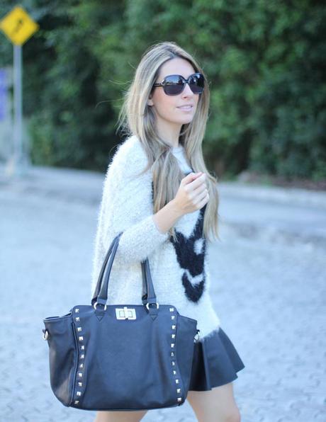 UPS... IN SNEAKERS AGAIN