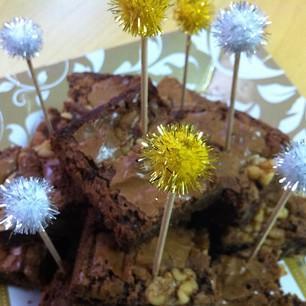 brownies en un plato