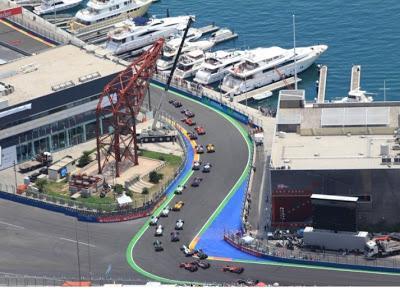 LA MARINA REAL JUAN CARLOS I abre sus puertas...