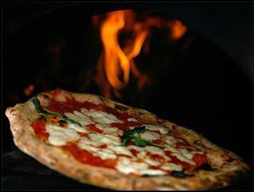 Retiran lotes de pizza por presencia de fragmentos de metal en EEUU