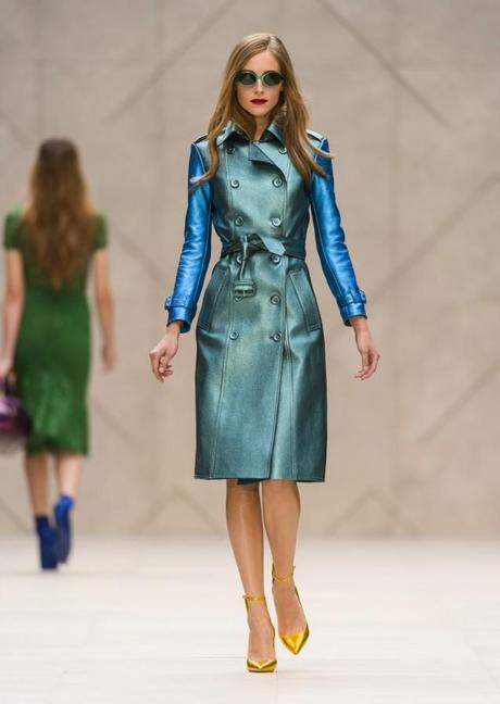 Modelo burberry metal gabard