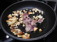 Crema de calabaza con reducción de Módena // Conejo con chocolate