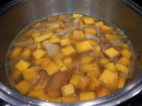 Crema de calabaza con reducción de Módena // Conejo con chocolate