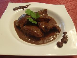 Crema de calabaza con reducción de Módena // Conejo con chocolate