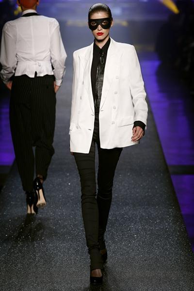 JEAN PAUL GAULTIERDiseñador de moda Francés, nacido el 24...