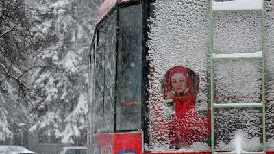 MODA SOBRE LA NIEVE MODA SOBRE LA NIEVE