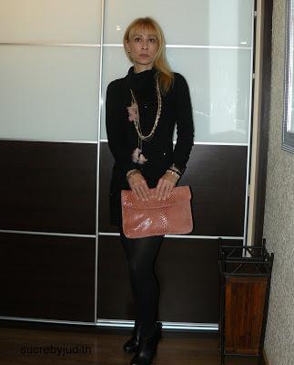 Total black Total black