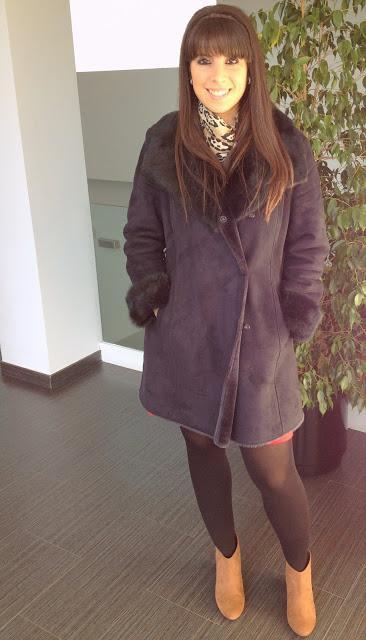 Hoy no pasamos frío- Abrigo de pelo azul marino