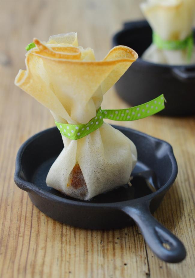 Saquitos de farinato en salsa de miel