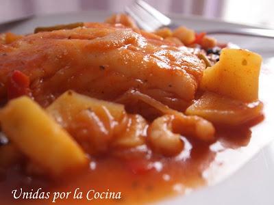 Bacalao en salsa de Tomate con Gambas