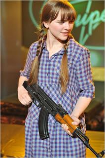 Tara Lynne Barr en God Bless America