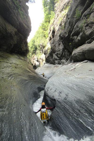 descenso de barrancos en Marderello - Susa - Camino Español - facebook: Decenso de barrancos en Italia